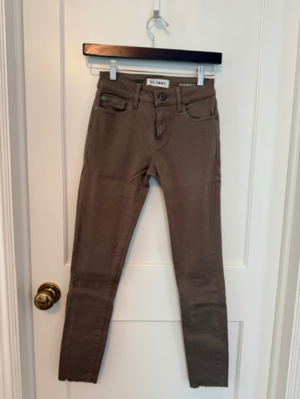 DL1961 "Margaux Instasculpt" Ankle Skinny Jeans in Taupe